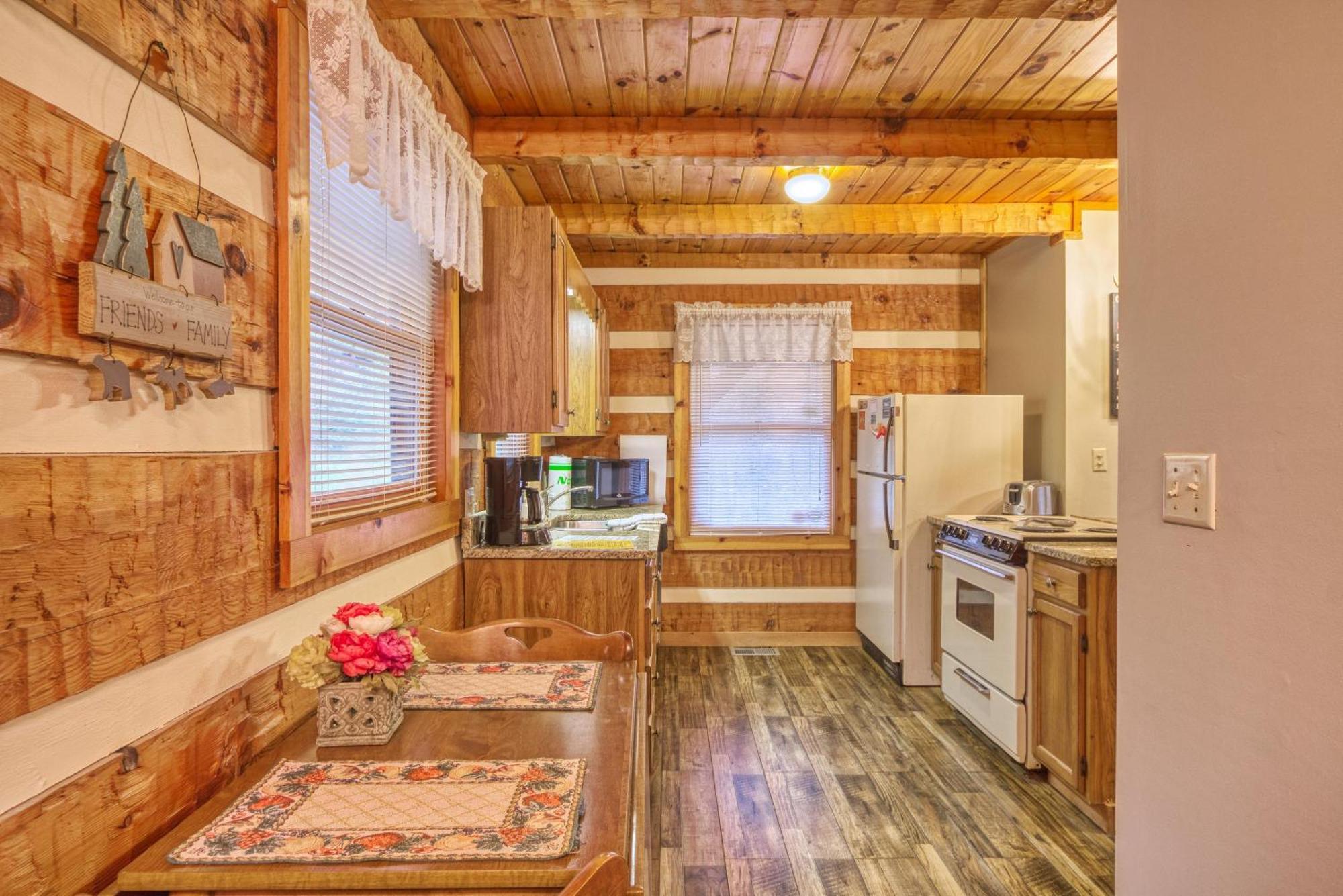 Puppy Love #1619 Gatlinburg Exterior photo